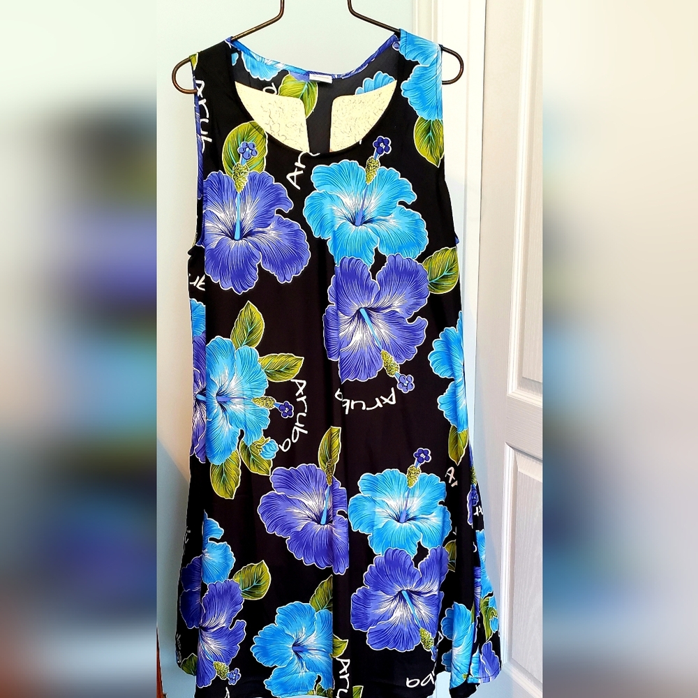 Beautiful "Aruba" Tropical Beach, Free Flowing, Hibiscus Print Dress - Picture 2 of 5
